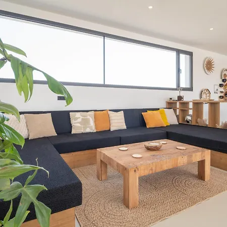 Villa Karuna By Aura Collection *